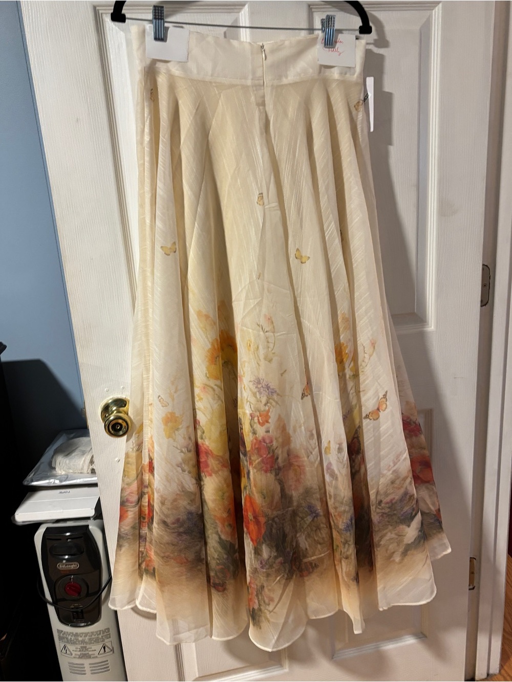 Sophie & Me Cream Maxi Skirt with Floral Border and Under Skirt (fits M) - Picture 5 of 10